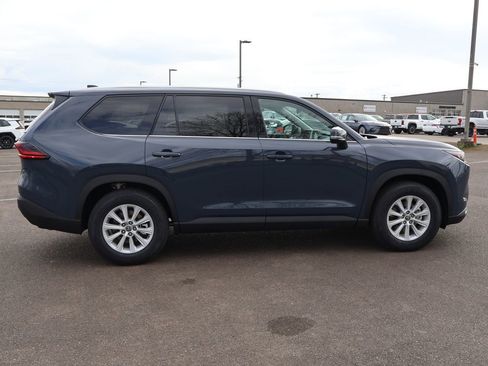 New 2026 Toyota Grand Highlander XLE AWD/4WD image 9