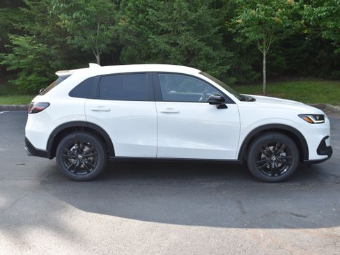 New 2026 Honda HR-V Sport image 9