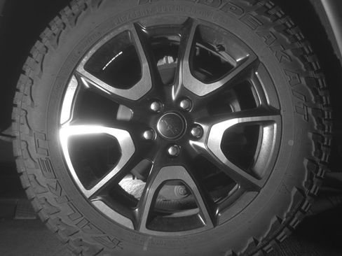Used 2025 Jeep Compass Trailhawk AWD/4WD image 15