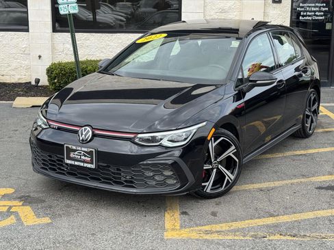 Used 2024 Volkswagen GTI SE FWD image 4