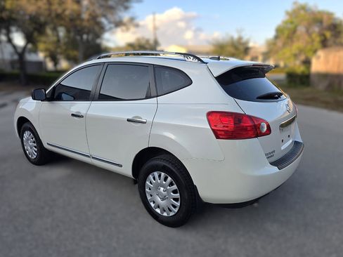 Used 2014 Nissan Rogue S w/ Convenience Package image 5