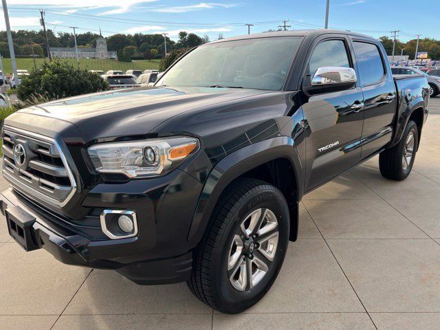 Used 2017 Toyota Tacoma Limited w/ Tow Package AWD/4WD image 3