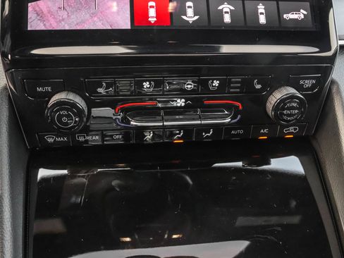 New 2025 Jeep Grand Cherokee Limited w/ Luxury Tech Group II image 19