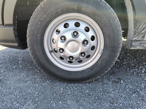 New 2024 Ford Transit 150 148 Medium Roof AWD image 27