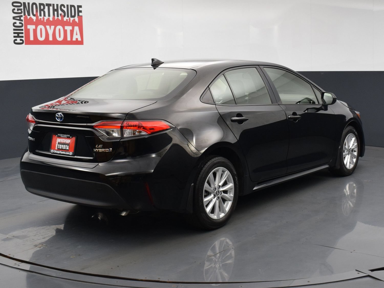 Used 2023 Toyota Corolla LE w/ LE Convenience Package FWD image 4