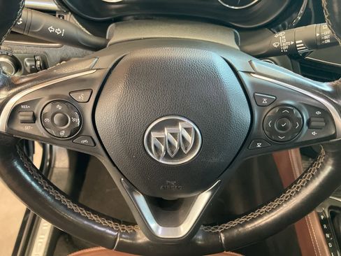 Used 2018 Buick Envision Premium image 19