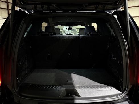 Used 2022 Chevrolet Tahoe LT w/ Luxury Package RWD image 20