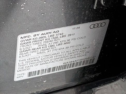 Certified 2025 Audi SQ5 Premium Plus image 16