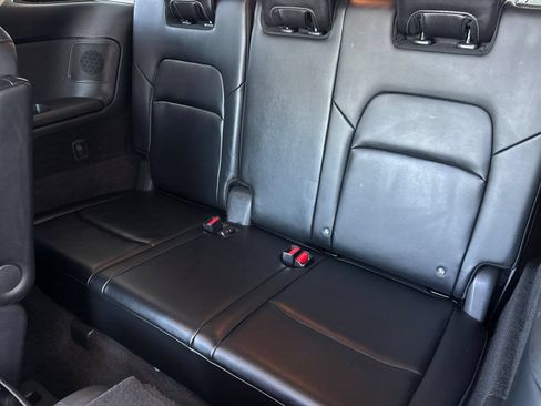 Used 2023 Nissan Pathfinder Platinum FWD image 19