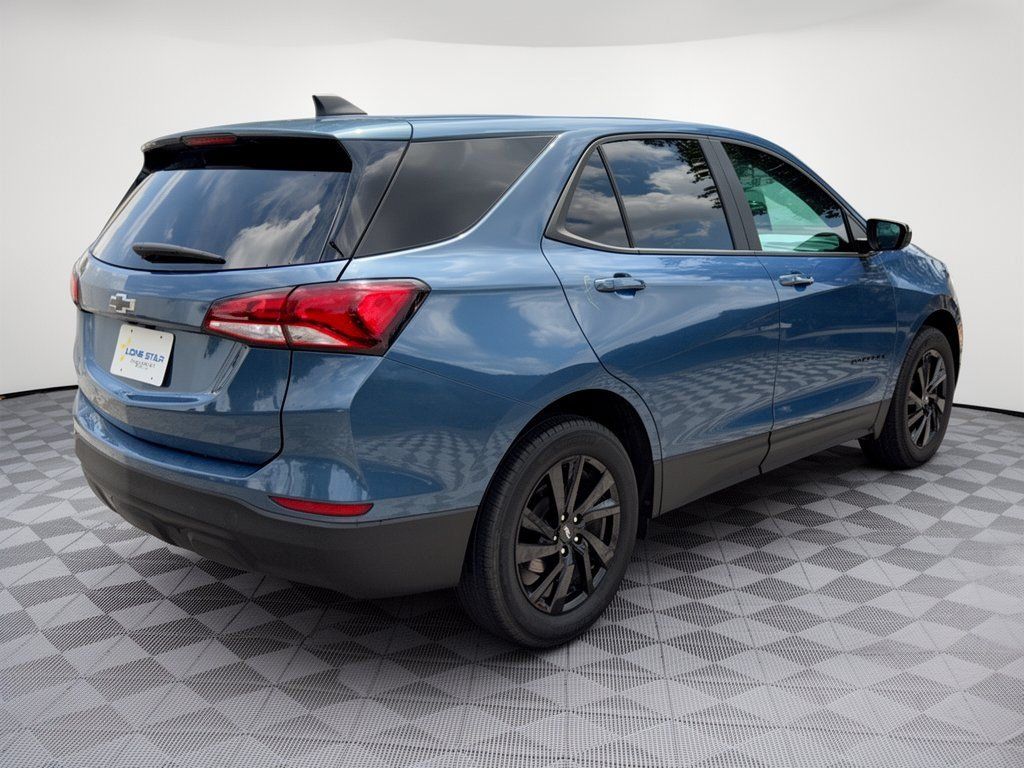 Used 2024 Chevrolet Equinox LS w/ LS Convenience Package FWD image 9