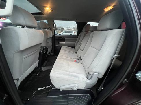 Used 2017 Toyota Sequoia SR5 image 15