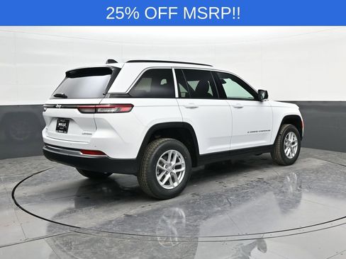 New 2025 Jeep Grand Cherokee Laredo X w/ Luxury Tech Group I AWD/4WD image 6