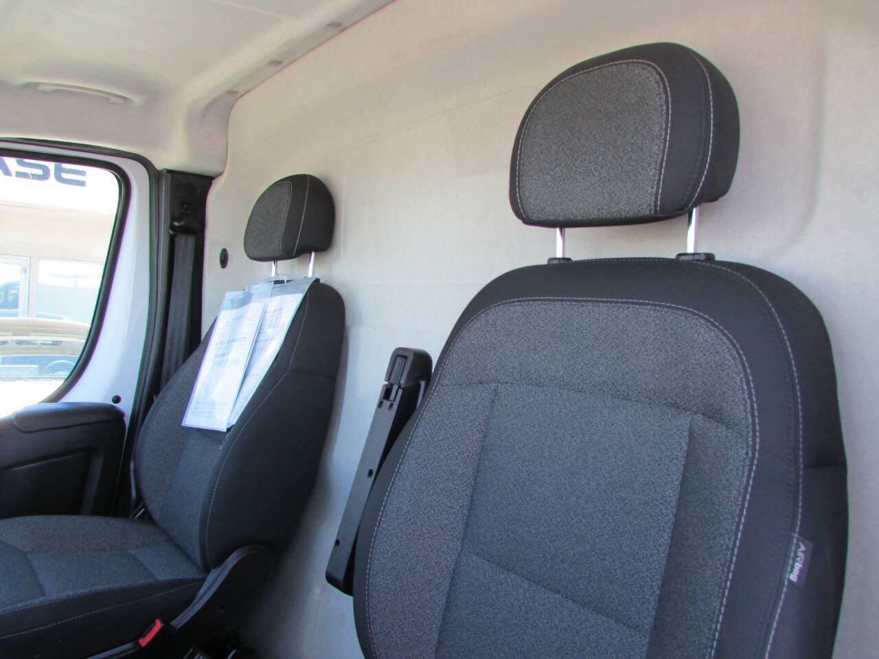 Used 2023 RAM ProMaster 2500 FWD image 13