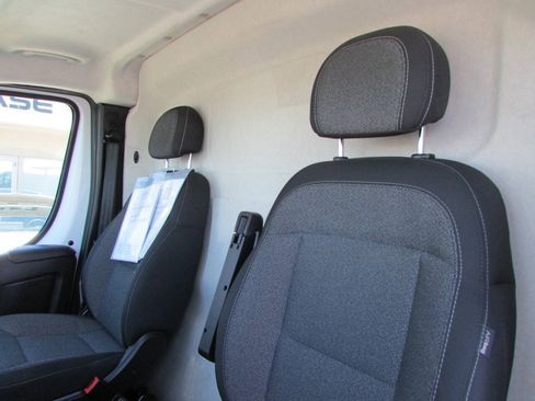 Used 2023 RAM ProMaster 2500 FWD image 13