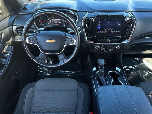 Used 2023 Chevrolet Traverse LT image 25