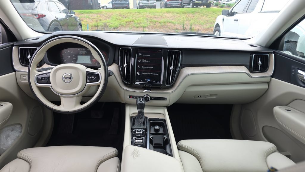 Used 2018 Volvo XC60 T5 Inscription w/ Convenience Package AWD/4WD image 23
