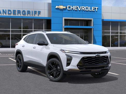 New 2026 Chevrolet Trax ACTIV w/ Sunroof Package FWD image 7