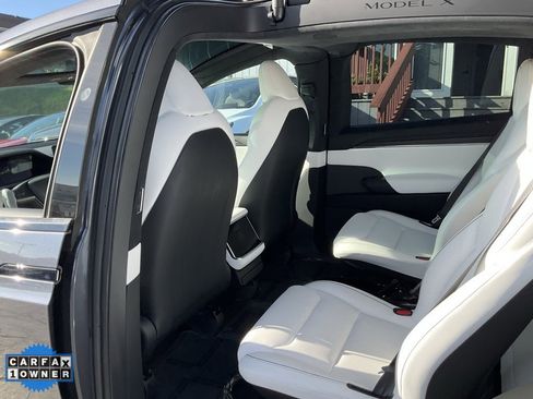 Used 2023 Tesla Model X Plaid image 24
