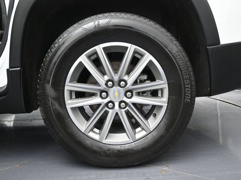 Used 2023 Chevrolet Traverse LT AWD/4WD image 14