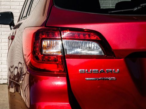 Used 2017 Subaru Outback 2.5i Limited image 48