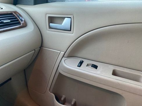 Used 2007 Ford Five Hundred Limited FWD image 24