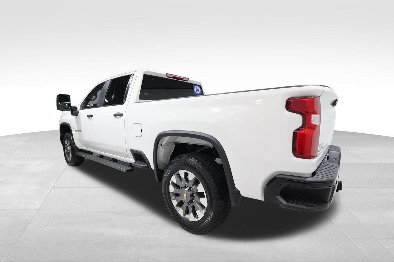 Used 2024 Chevrolet Silverado 2500 Custom w/ Custom Convenience Package AWD/4WD image 2