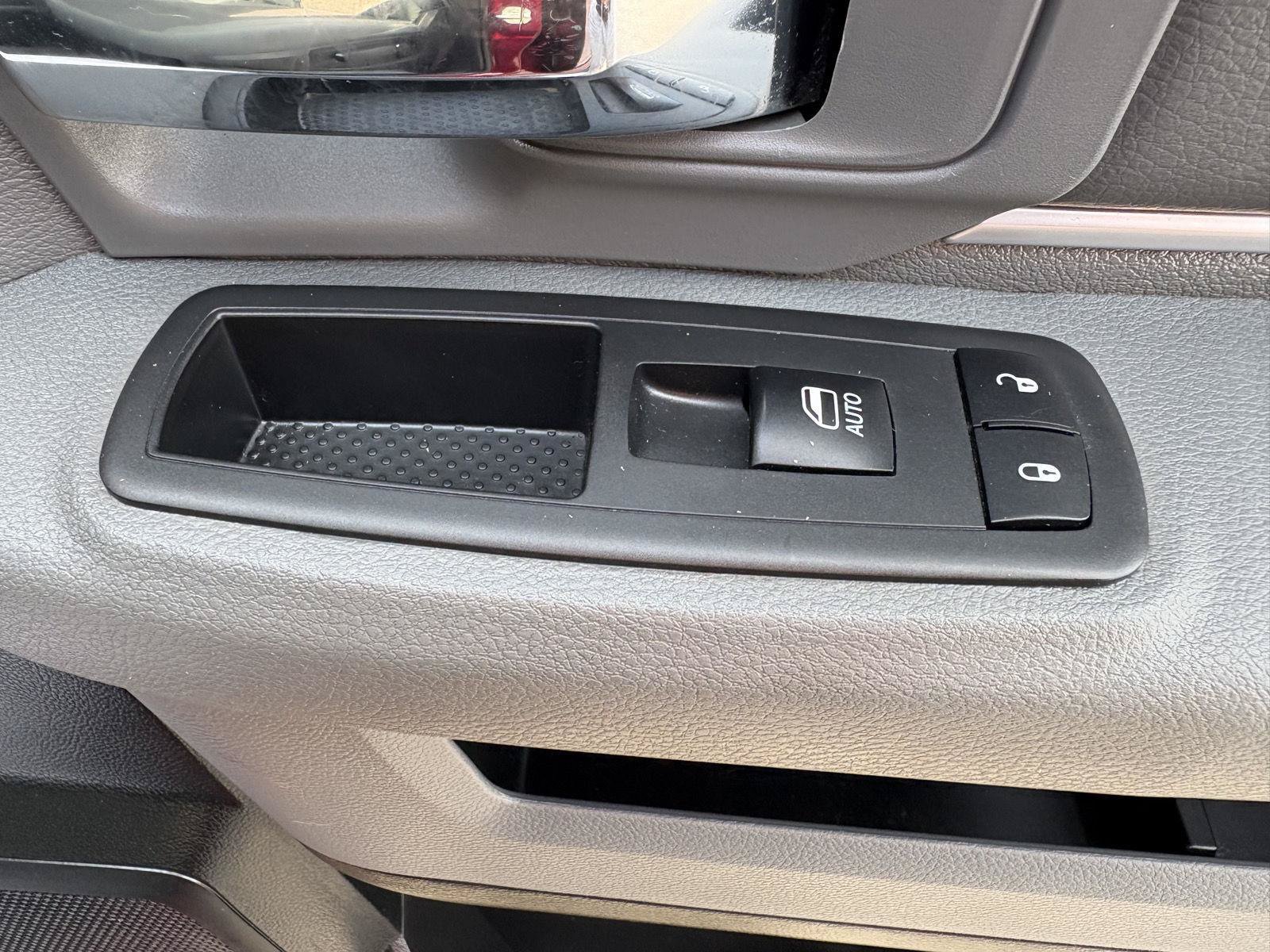 Used 2017 RAM 1500 Big Horn AWD/4WD image 25