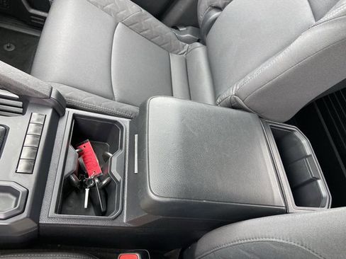 Used 2024 Toyota Tacoma SR image 36