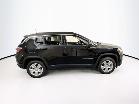 Used 2022 Jeep Compass Latitude AWD/4WD image 4