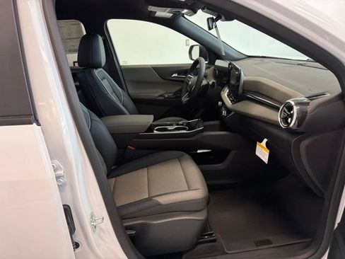 New 2027 Chevrolet Equinox LT w/ Convenience Package II AWD/4WD image 22