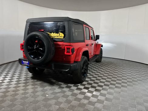 Used 2022 Jeep Wrangler Unlimited Sahara w/ Cold Weather Group AWD/4WD image 8