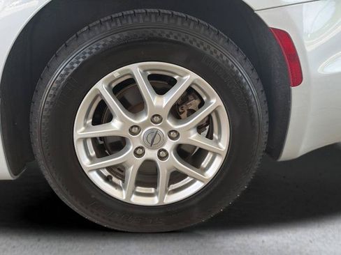 Used 2023 Chrysler Pacifica Touring-L FWD image 29