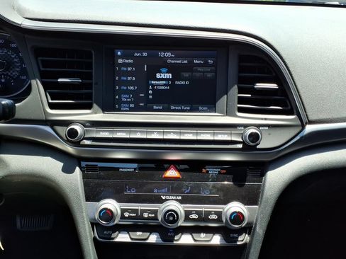 Used 2020 Hyundai Elantra SEL w/ Cargo Package (C1) FWD image 8