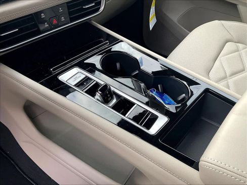 New 2026 Volkswagen Atlas SE image 14