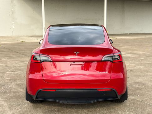 Used 2021 Tesla Model Y Long Range AWD/4WD image 11