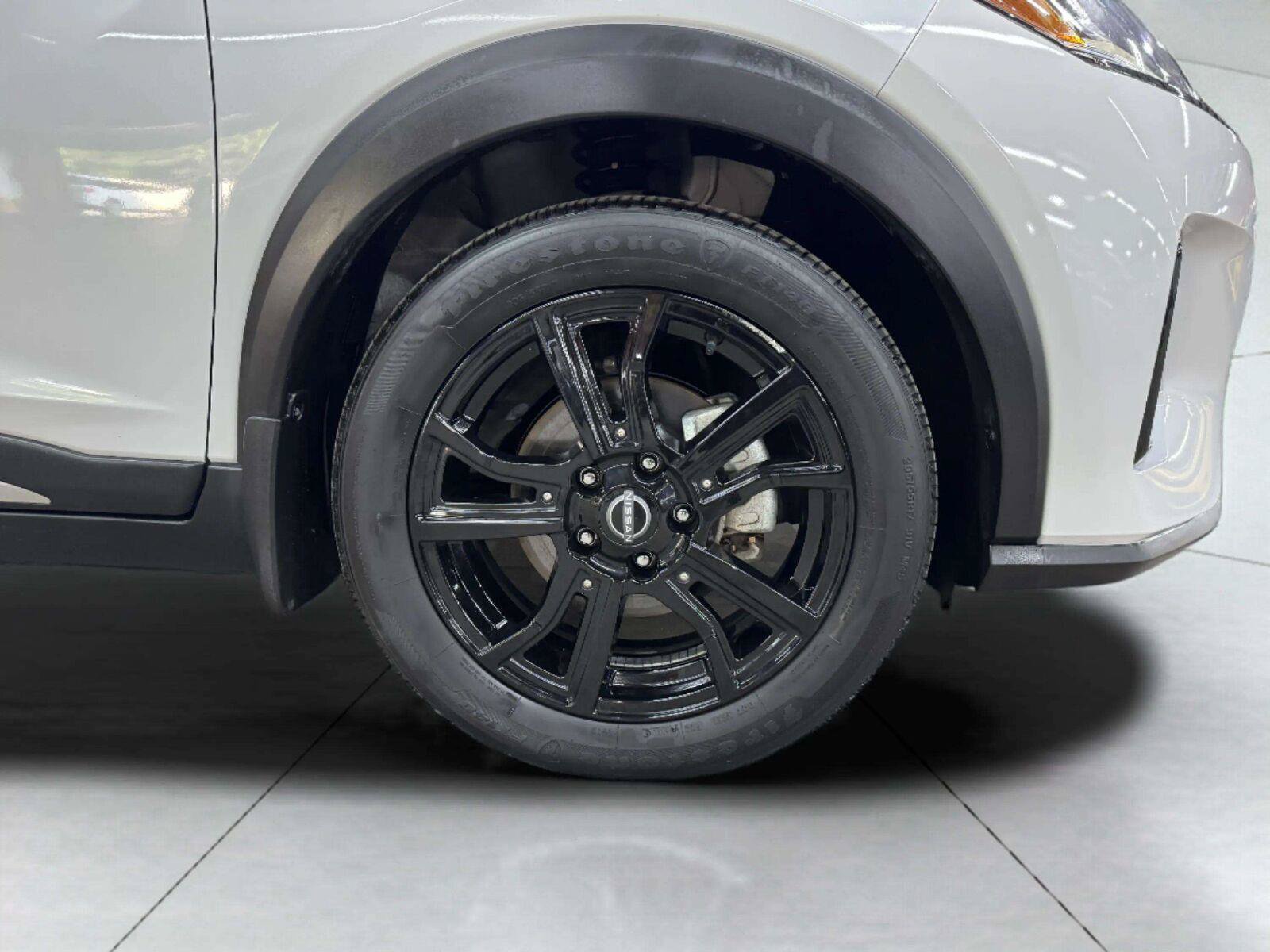 Used 2023 Nissan Kicks SR w/ SR Premium Package FWD image 61