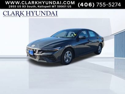 Used 2025 Hyundai Elantra SE