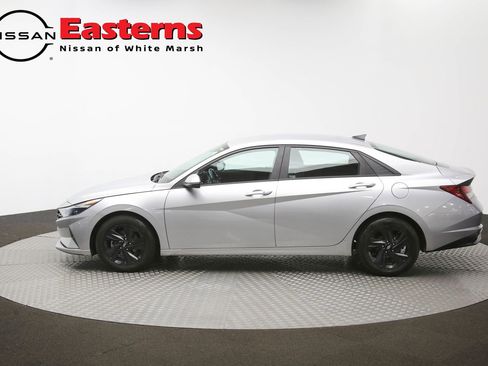 Used 2021 Hyundai Elantra SEL w/ Convenience Package image 59