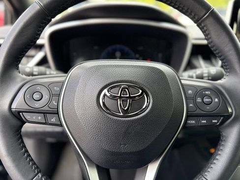 Used 2025 Toyota Corolla XSE image 35