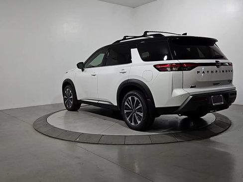 New 2026 Nissan Pathfinder Platinum AWD/4WD image 3
