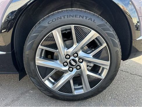 New 2026 Cadillac Optiq Luxury 1 image 15