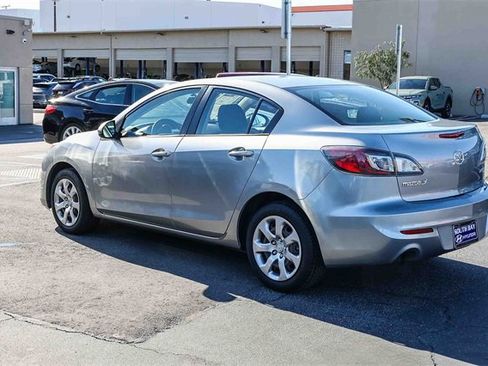 Used 2013 MAZDA MAZDA3 i Sport image 4