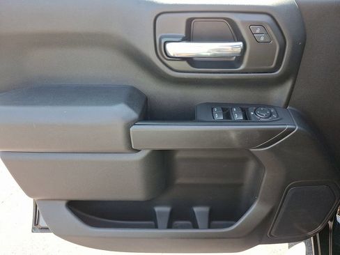 Used 2021 Chevrolet Silverado 1500 Custom AWD/4WD image 13