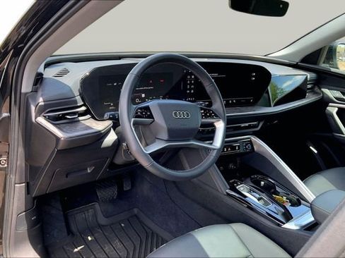 Used 2025 Audi Q5 Premium w/ Convenience Package AWD/4WD image 14