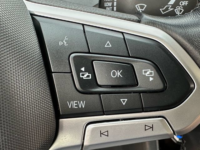 Used 2025 Volkswagen Jetta SE FWD image 15