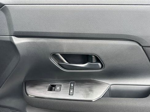 New 2026 Nissan Kicks S image 19