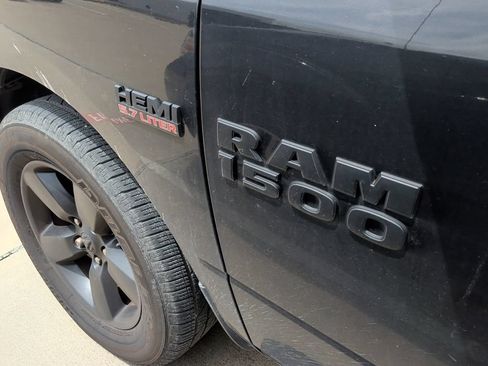 Used 2018 RAM 1500 Lone Star RWD image 11