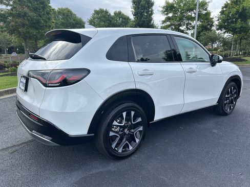 Used 2026 Honda HR-V EX-L image 9