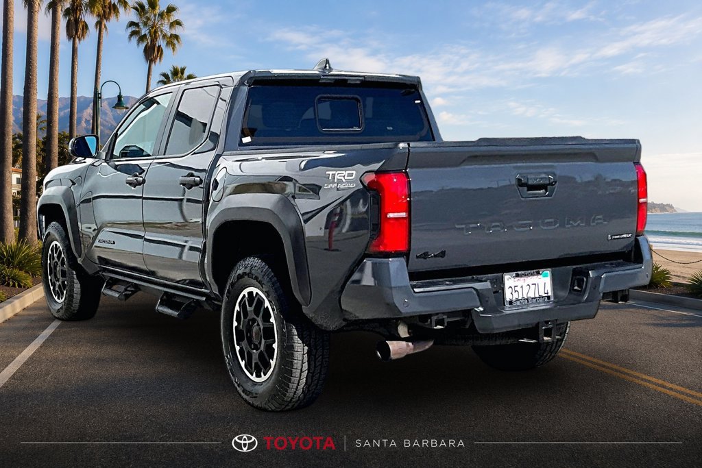 Used 2026 Toyota Tacoma TRD Off-Road w/ TRD Off Road Upgrade Package AWD/4WD image 4