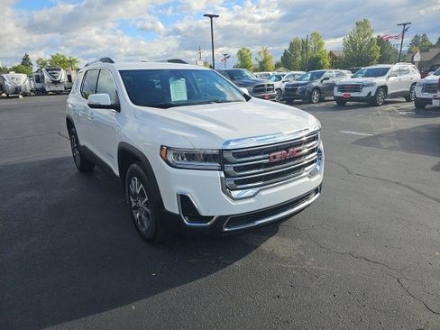 Used 2023 GMC Acadia SLE w/ Driver Convenience Package image 5